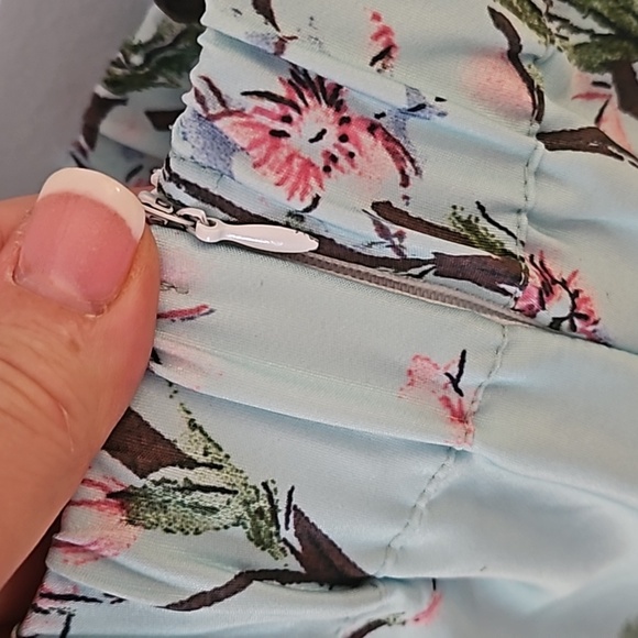 **Clearance** Vintage skirt - Picture 6 of 8